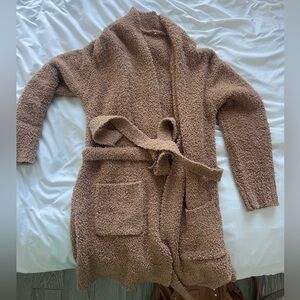 Skims fuzzy bathrobe